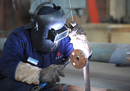 車間(jiān)生産人員作業圖(tú)-航天泵閥