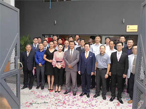 航天(tian)泵閥出(chū)席永華(hua)石油揭(jiē)牌典禮(lǐ) (1) 航天泵(beng)閥出席(xi)永華石(shi)油揭牌(pái)典禮 (1)