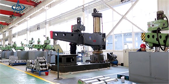 航(háng)天泵閥廠區(qū)介紹 (14) 航天泵(beng)閥廠區介紹(shao) (14)