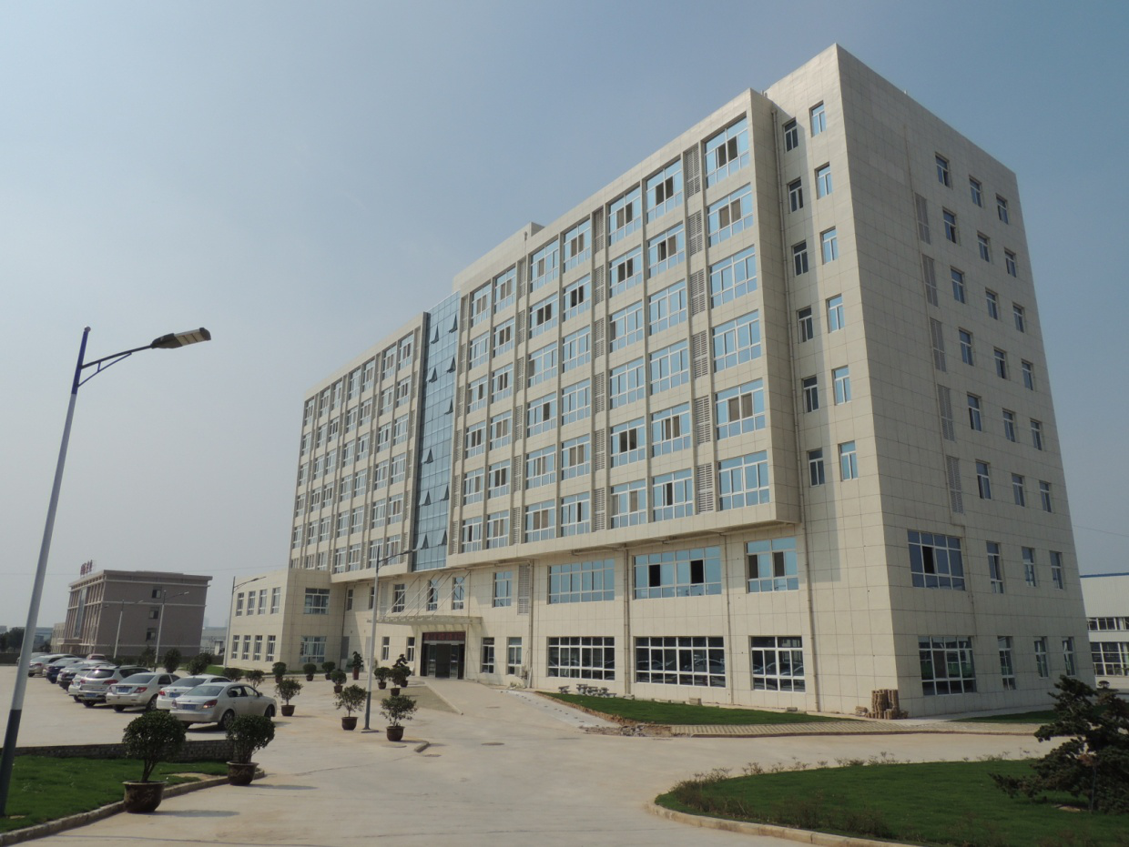 高溫下的堅(jiān)守 奮鬥者的(de)姿态——緻敬所(suǒ)有奮戰在高(gāo)溫一線的員(yuan)工